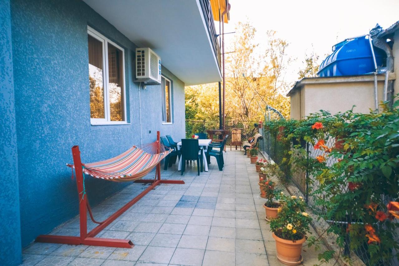 Makos Guest House Kutaisi Exterior photo