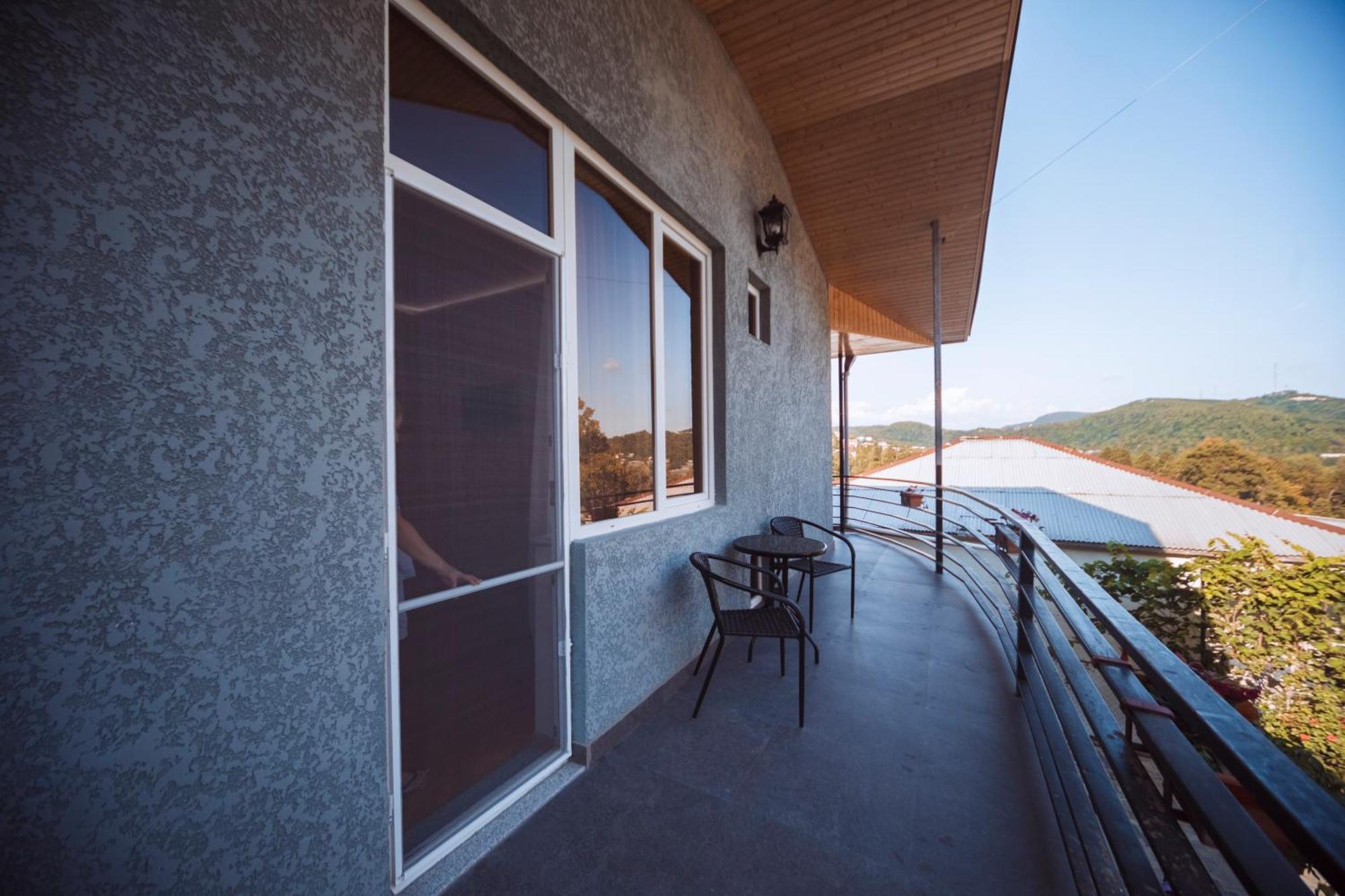 Makos Guest House Kutaisi Exterior photo